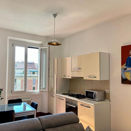 The Painting Apartment. A Central And Lovely Apartment In Milan Milão Exterior foto